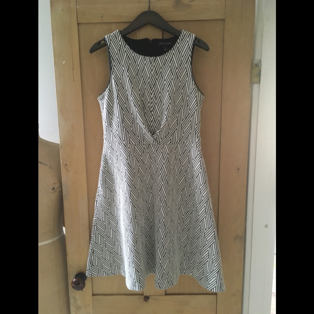 Banana Republic sleeveless textured dress 8